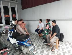 Komsos Dengan Ketua RT Dan Warga Babinsa Koramil 03/Senapelan Himbau Kamtibmas
