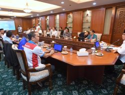 Ramses Sitorus Bersama Ribuan Wartawan dan LSM Klarifikasi Statement Menteri Desa PDT Terkait Ucapannya”LSM & Wartawan Bodrex”