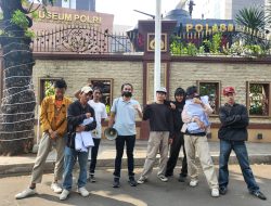 Koalisi Mahasiswa Nusantara (KAMNAS) Menggelar Aksi Unjukrasa di Depan Markas Besar Kepolisian Republik Indonesia (Mabes Polri)