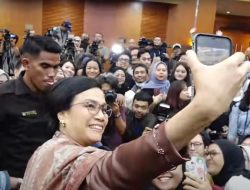 Sah Lengser!!! Lepas Jabatan Menteri, Sri Mulyani Disambut Haru Pegawai Kemenkeu